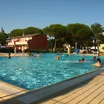 Appartement Cozy Flat With Garden And Swimming Pools-beahost *