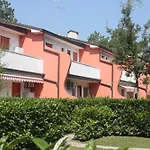 Cozy Flat With Garden And Swimming Pools-beahost 公寓