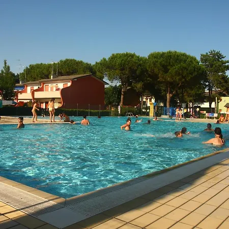 Διαμέρισμα Cozy Flat With Garden And Swimming Pools-beahost *