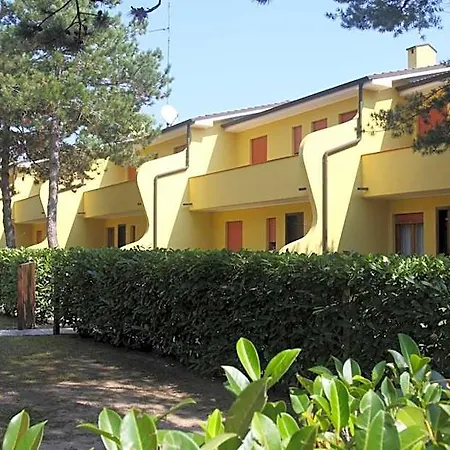 Cozy Flat With Garden And Swimming Pools-beahost شقة