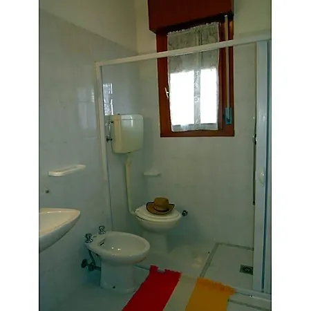 Cozy Flat With Garden And Swimming Pools-beahost