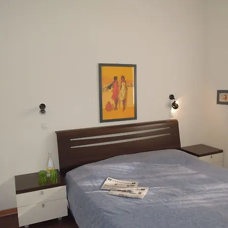 Cozy Flat With Garden And Swimming Pools-beahost *
