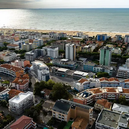 Cozy Flat With Garden And Swimming Pools-beahost Bibione