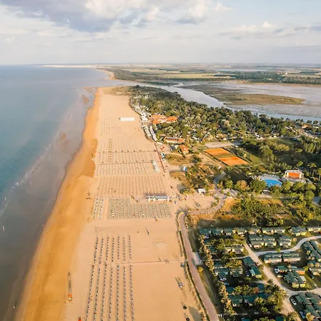Cozy Flat With Garden And Swimming Pools-beahost Appartamento Bibione