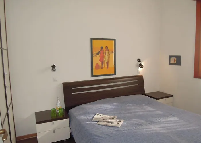 Cozy Flat With Garden And Swimming Pools-beahost